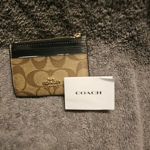Coach Tan and Black Signature Card Holder